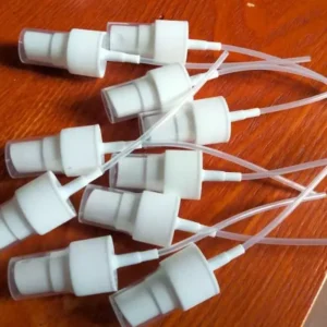 White Misting Spray for Cosmetic Use
